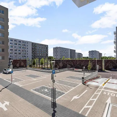 Blue Moon With Free Parking