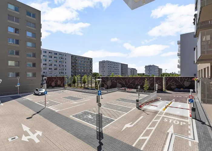 Blue Moon With Free Parking