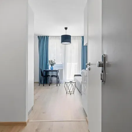 Blue Moon With Free Parking Apartment